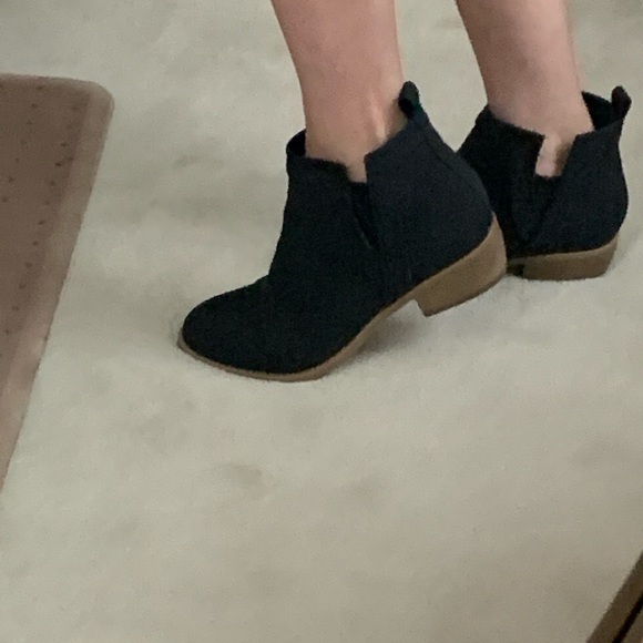 NIB Juicy Couture “Laniee” Black Ankle Boots - Picture 7 of 7